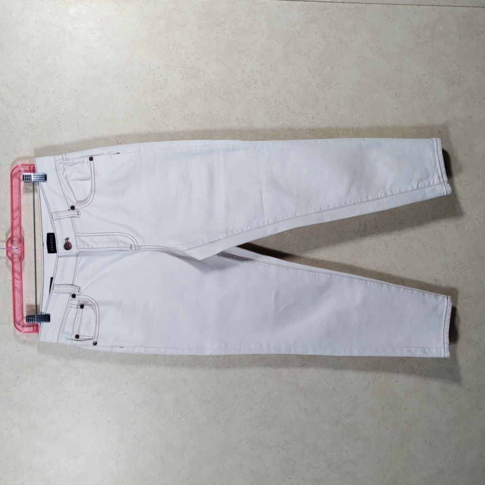 *E184 Talbots oatmeal cream Everyday Relaxed Jeans 4P CLEARANCE